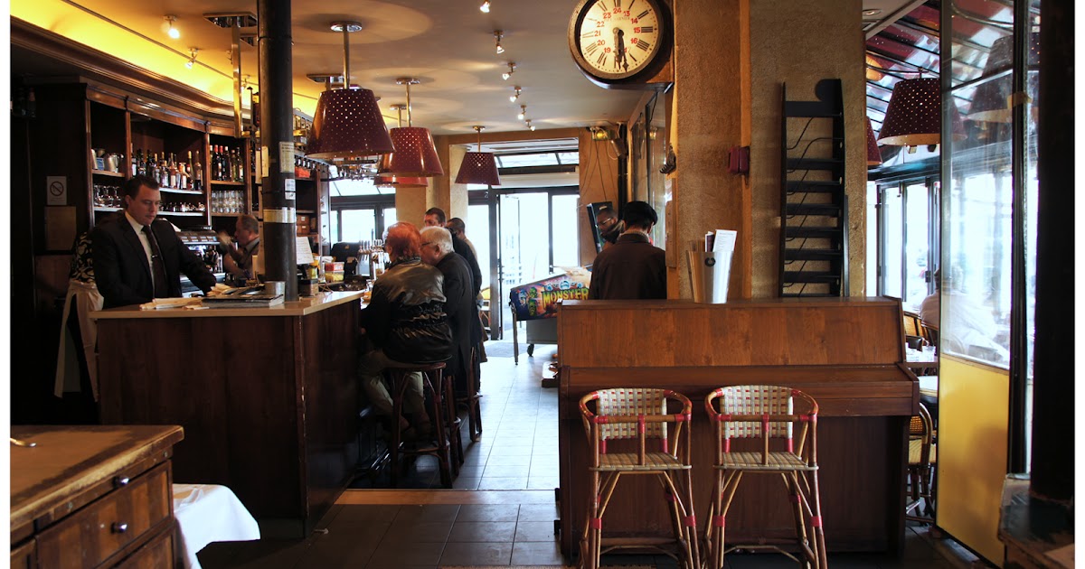 CERGIPONTIN Place de la Nation (Paris 12ème) la brasserie "Le Dalou"